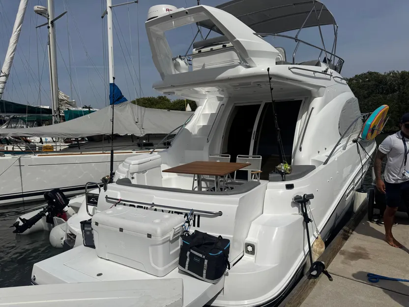 Sealine F42/5