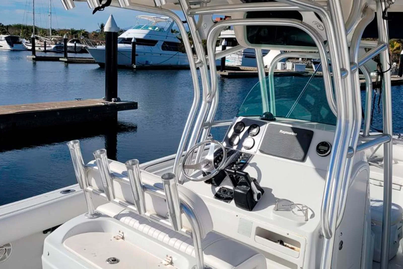 Robalo R260 cC 3
